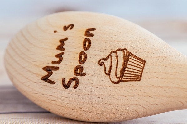 Personalised wooden spoon - Cupcake design