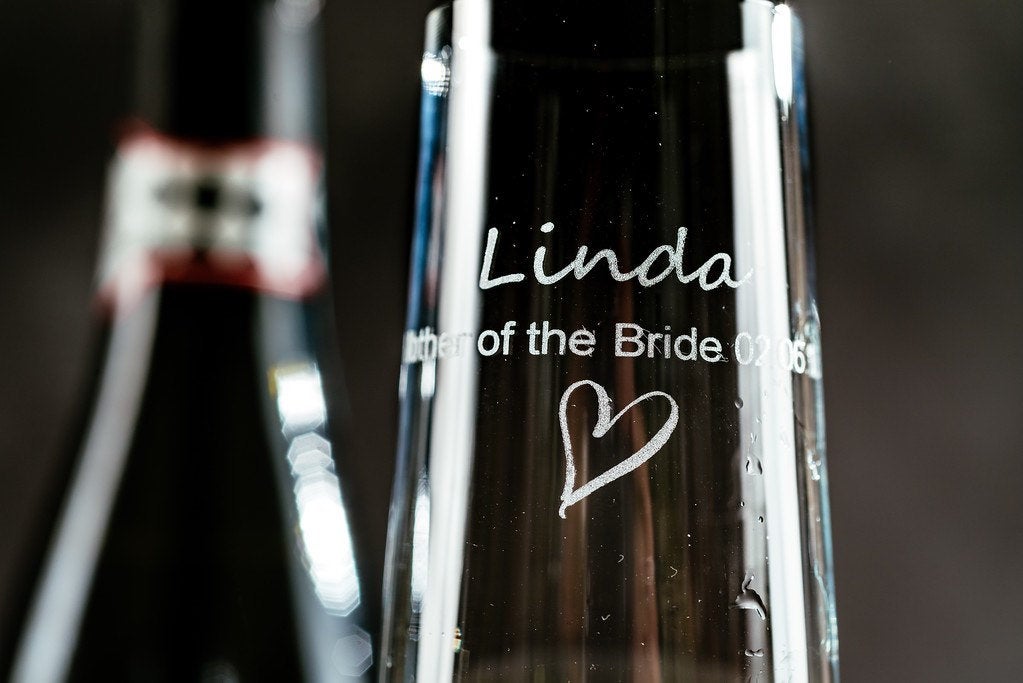 Engraved champagne flute - Wedding Decor - Glass